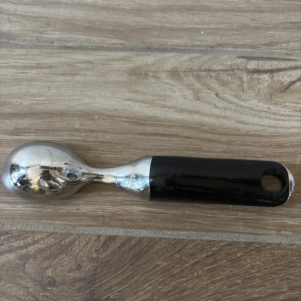 KitchenAid Gourmet Heavy‎ Duty Ice Cream Scoop-Black & Silver-Hard To Find Color